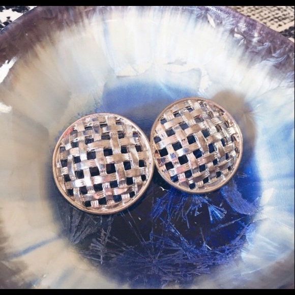Jewelry - Silver Tone Basketweave Earrings
